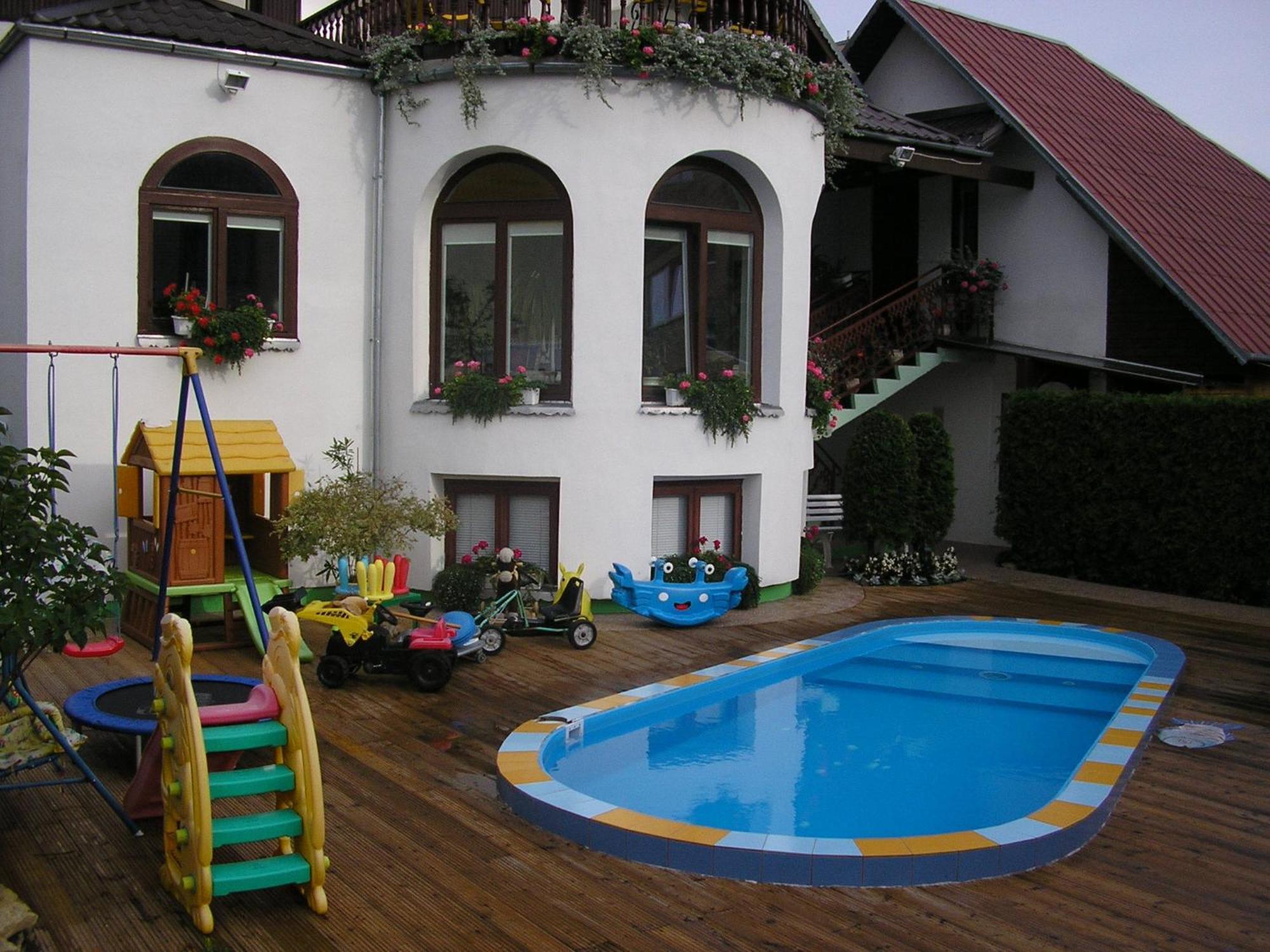 Po Kastonu & Spa Паланга Екстериор снимка