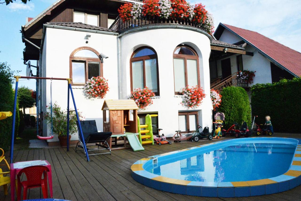 Po Kastonu & Spa Паланга Екстериор снимка